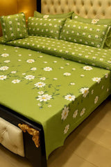 Delicate Daisy Green Comforter Set